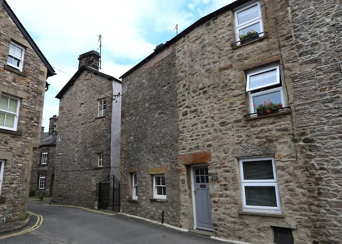Back Cottage